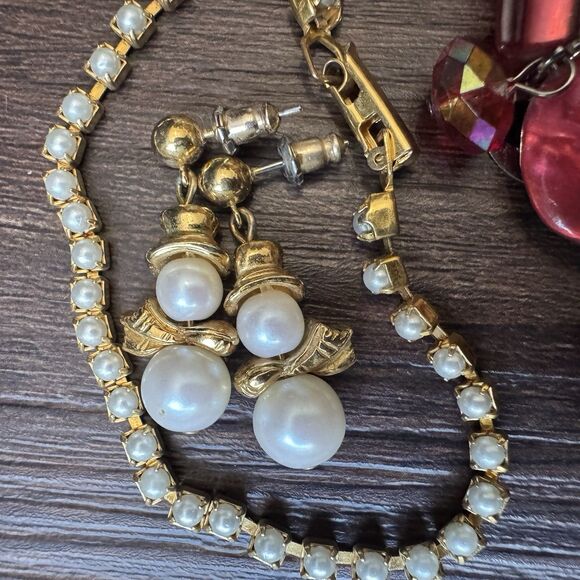 Christmas Costume Jewelry Lot of 18 Vintage to Modern Brooches Earrings Holidays - Picture 6 of 16